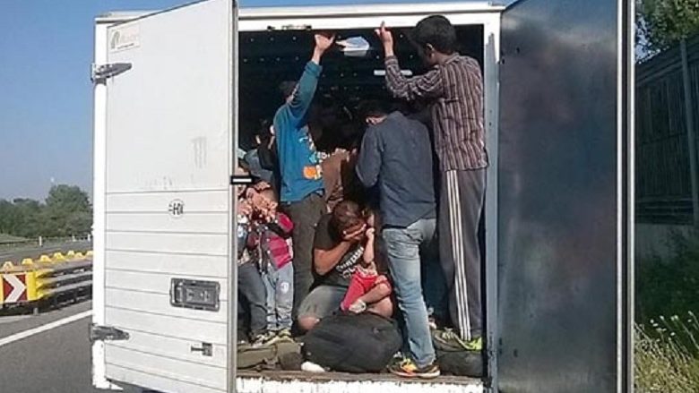 Zbulohen 94 imigrantë në rrugën Radovish-Shtip