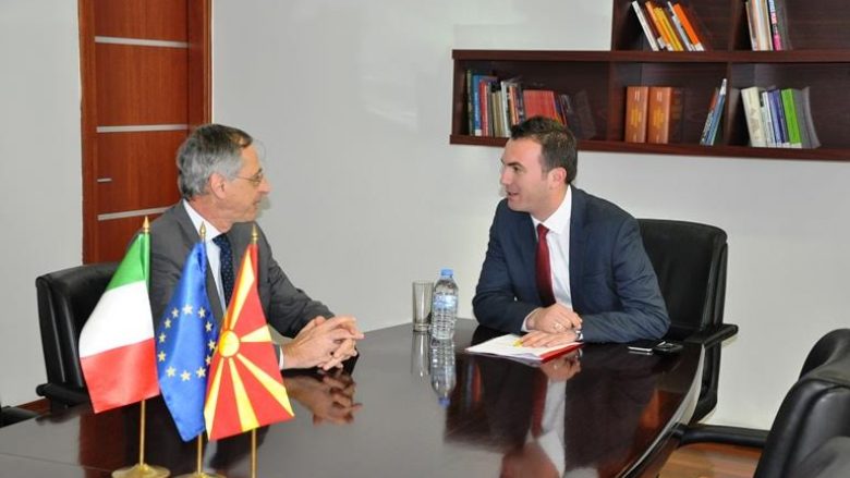 Zv. kryeministri Ademi priti në takim ambasadorin italian, Bellelli