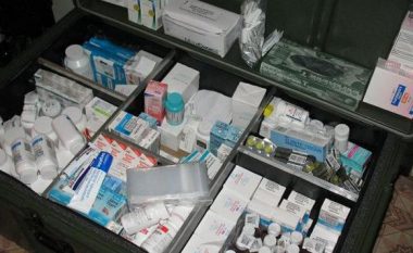 Kapen 1000 paketime barna pa banderola në Pejë