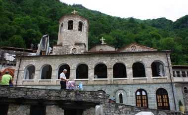 Restaurohet ungjilli më i vjetër në manastirin Bigorski