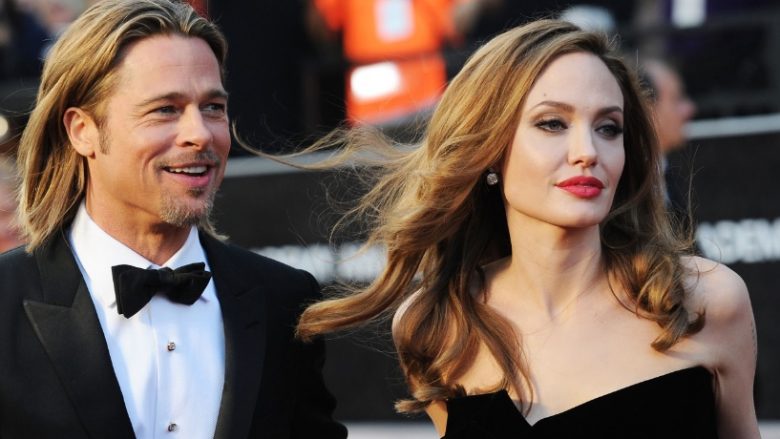 Angelina mendon se Brad Pitt e tradhëtoi me ish-gruan