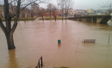 Lumi Bregallnica rrezikon të përmbytë rajonet e linjdes së Maqedonisë