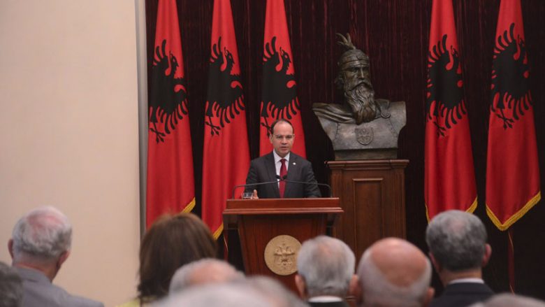 Presidenti Nishani: Çamët nuk ishin bashkëpunëtorë me fashistët dhe as me nazistët