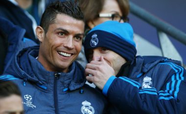 Ronaldo ia realizon ëndrrën djaloshit shqiptar