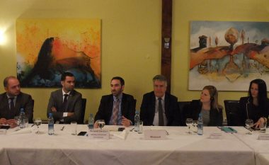 Ministri Stavileci informon bizneset për projektet energjetike