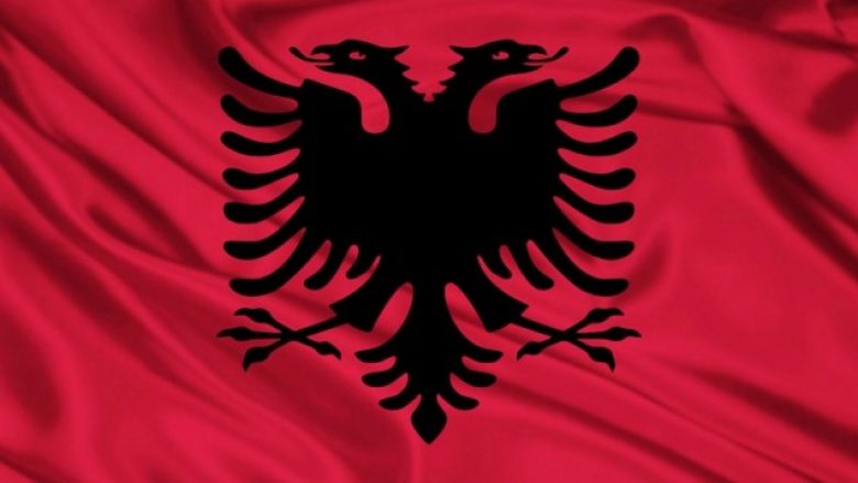 Flamuri shqiptar, i çoroditur, përdoret zyrtarisht (Foto)