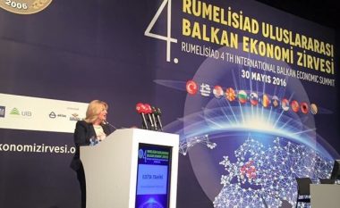 Tahiri: Shqiptarët e Bursës të investojnë në Kosovë