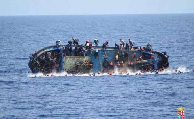 Itali, të paktën 30 të vdekur pas fundosjes së një anije me migrantë