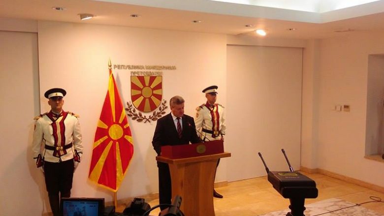 Kryetari Ivanov tërheq pjesërish vendimin për falje