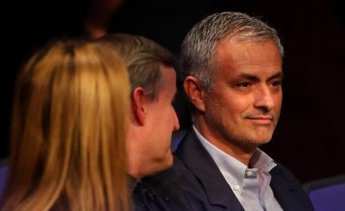 Mourinho kryeson listën për të zëvendësuar Van Gaalin