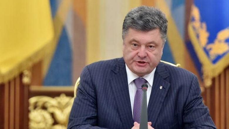 Poroshenko premton rimarrjen e Krimesë nga Rusia