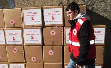 Kryqi i Kuq në Kumanovë ndihmon 14 familje në nevojë në këto ditë të motit të ligë