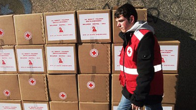 Kryqi i Kuq në Kumanovë ndihmon 14 familje në nevojë në këto ditë të motit të ligë
