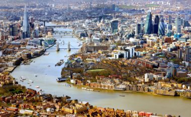 Dyshohet incident me lëndë kimike në Londër