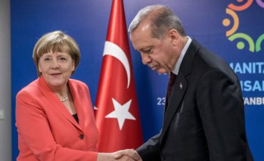 Merkel: Turqisë nuk do të mund t’i hiqen vizat më 1 korrik