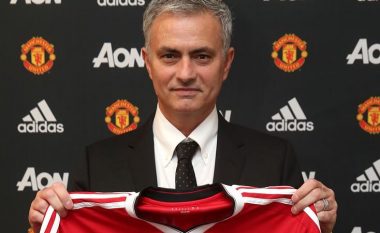 Zyrtare: Mourinho prezantohet te Unitedi (Video)