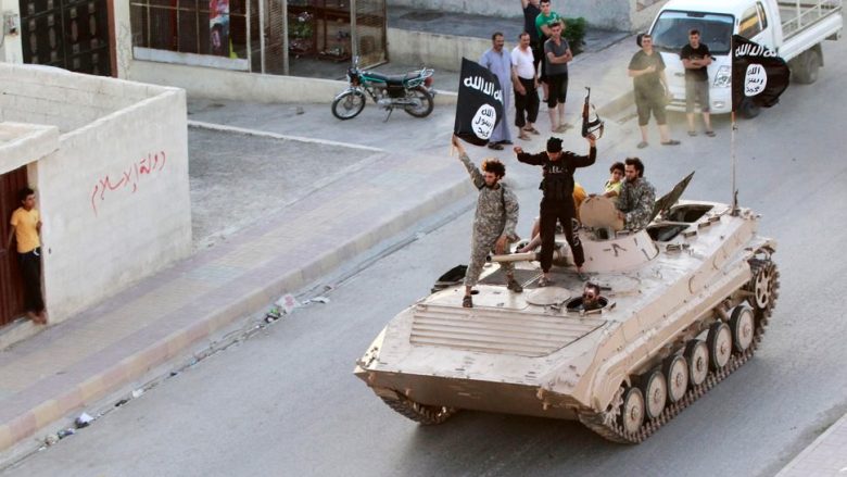 ISIS shpall gjendje të jashtëzakonshme në Raqqa