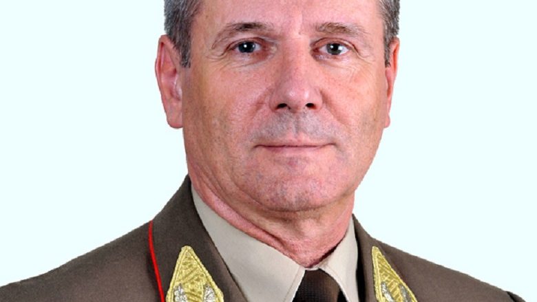 Shefi i shtatmadhorisë së forcave të armatosura të Hungarisë për vizitë të ARM