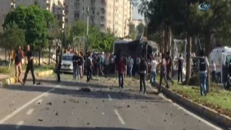 Shpërthim në Turqi, 13 të plagosur (Foto)