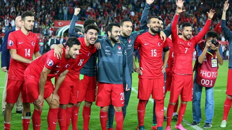 Turqia zbulon listën për EURO 2016
