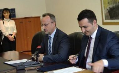 Nënshkruhet memorandum bashkëpunimi në mes të UEJL-së dhe Ministrisë së Drejtësisë