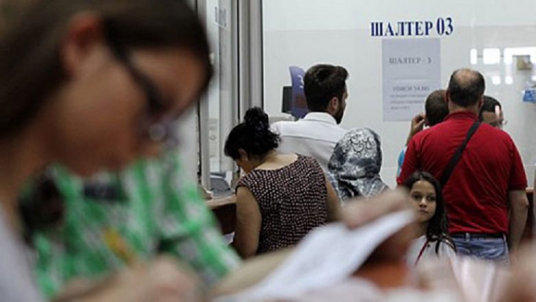 Maqedoni, që të mos presin nëpër sportele qytetarët dokumentet mund t’i nxjerrin në mënyrë elektronike