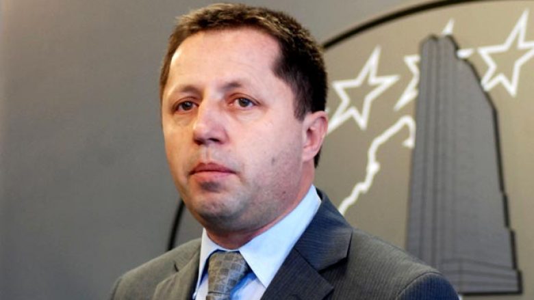 Pajaziti: I padrejtë kushtëzimi i liberalizmit të vizave me demarkacionin me Malin e Zi