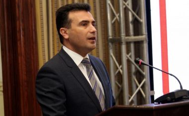 Zaev: Fjala është fjalë, askush nuk ka të drejtë t’i kushtëzojë qytetarët (Foto)