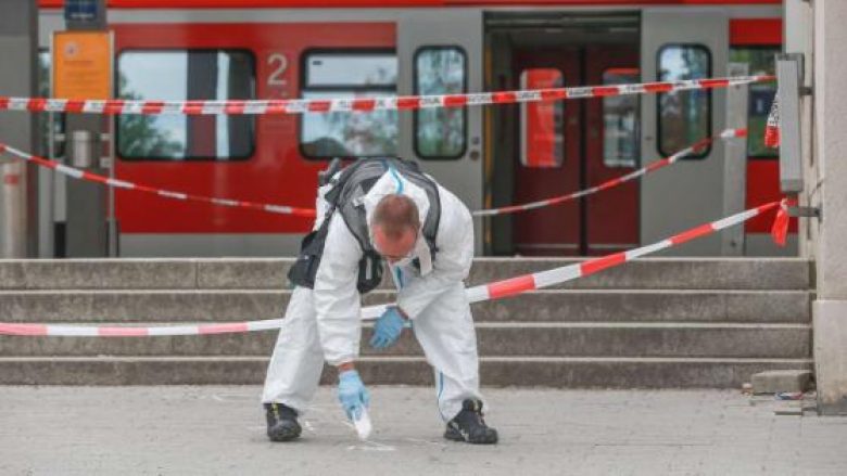 Pamjet nga sulmi me thikë në Gjermani (Foto/Video)