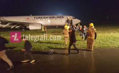 Del nga pista një aeroplan në Aeroportin e Prishtinës – mbyllet aeroporti (Foto)