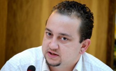 Arben Ahmeti: Vjosa Osmani nuk mund ta shpëtojë LDK-në