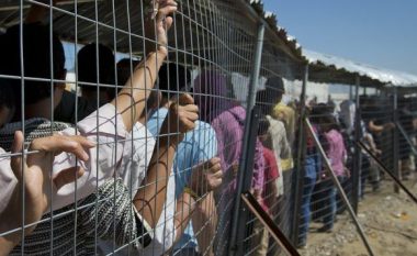 Al Jazeera: Emigrantët kanë frikë të kalojnë në Shqipëri