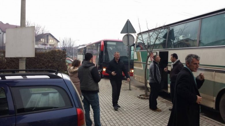 Nga Malisheva, 20 autobusë për protestë në Prishtinë