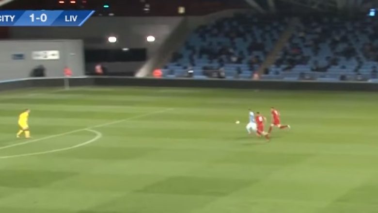 Celina shënon supergol duke kaluar edhe portierin e Liverpoolit (Video)