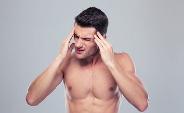 Masazhi efikas që eliminon shpejt dhembjen e kokës (video)