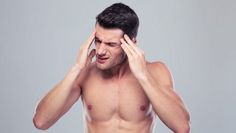 Masazhi efikas që eliminon shpejt dhembjen e kokës (video)