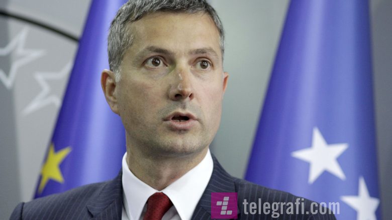 Çollaku-Gjuriqit: Serbia do të presë gjatë për t’u anëtarësuar në BE