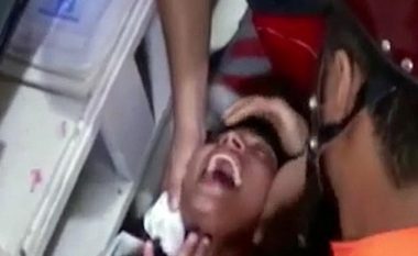 Shtrihen në spital 80 nxënës të ‘pushtuar nga djalli’ (Video)