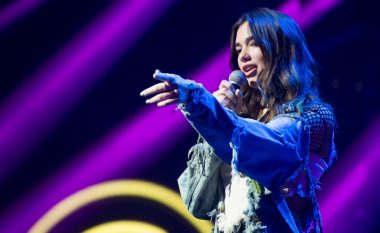 Dua Lipa udhëheq listën e këngëve Pop të Buzfeed  (Video)