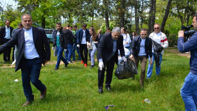 Aksion masiv për pastrimin e ambientit në Podujevë