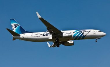 Në avionin e EgyptAir ka pasur tym para se të rrëzohej