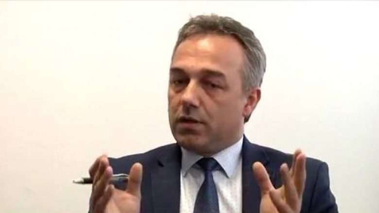 Abdullahu: Qeveria Hoti vuan nga “mirëkuptimi i tepruar” në raport me Serbinë