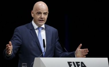 Presidenti i FIFA-s i ka dy fjalë për pranimin e Kosovës në UEFA