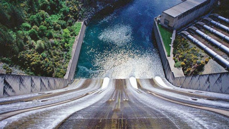 Maqedoni, në kurriz të qytetarëve, pronarët e hidrocentraleve të vogla përfitojnë milionat
