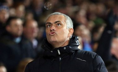 Mourinho duhet t’i zgjidh urgjentisht këto 11 çështje te Unitedi (Foto)