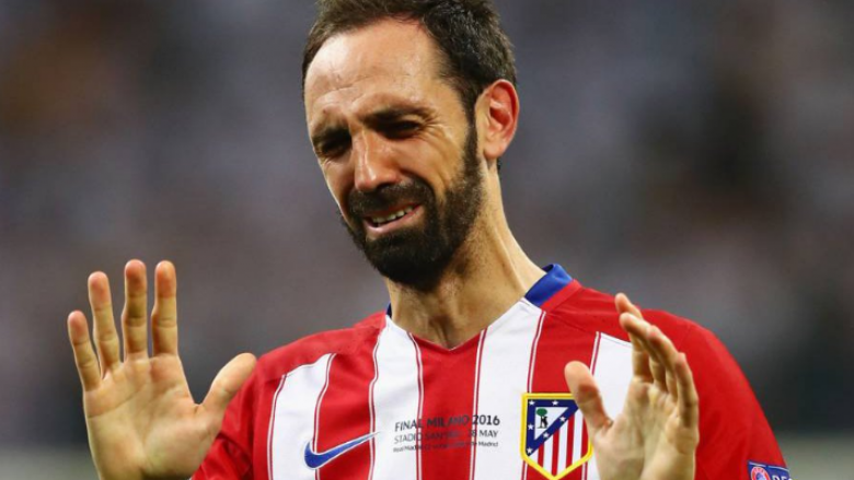 E dhimbshme – Juanfran duke qarë u kërkon falje tifozëve pas finales (Video)