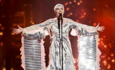 Këngëtarja kroate merr çmimin famëkeq të Eurovisionit (Foto/Video)