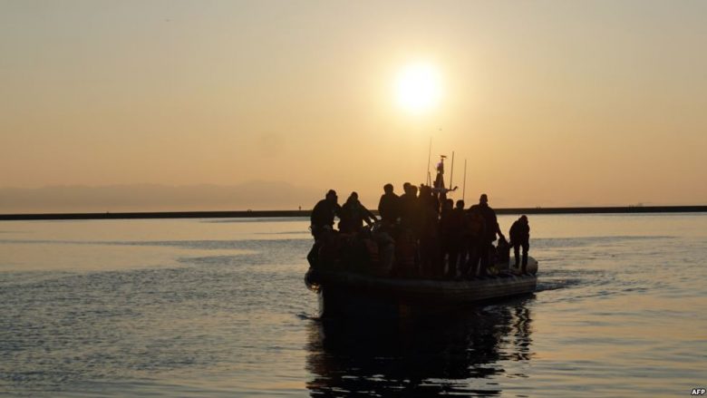 Janë shpëtuar nga vdekja 18 shqiptarë dhe 2 britanikë në kanalin La Mansh