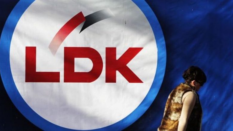 Reagon LDK-ja në Pejë: Nga LDK u larguan dy persona, e  jo 100