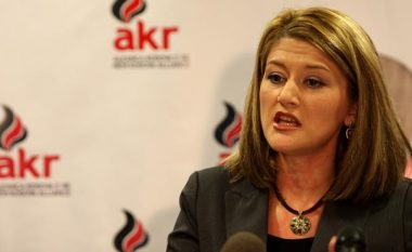 Mimoza Kusari nuk e komenton deklaratën “thumbuese” të AKR-së